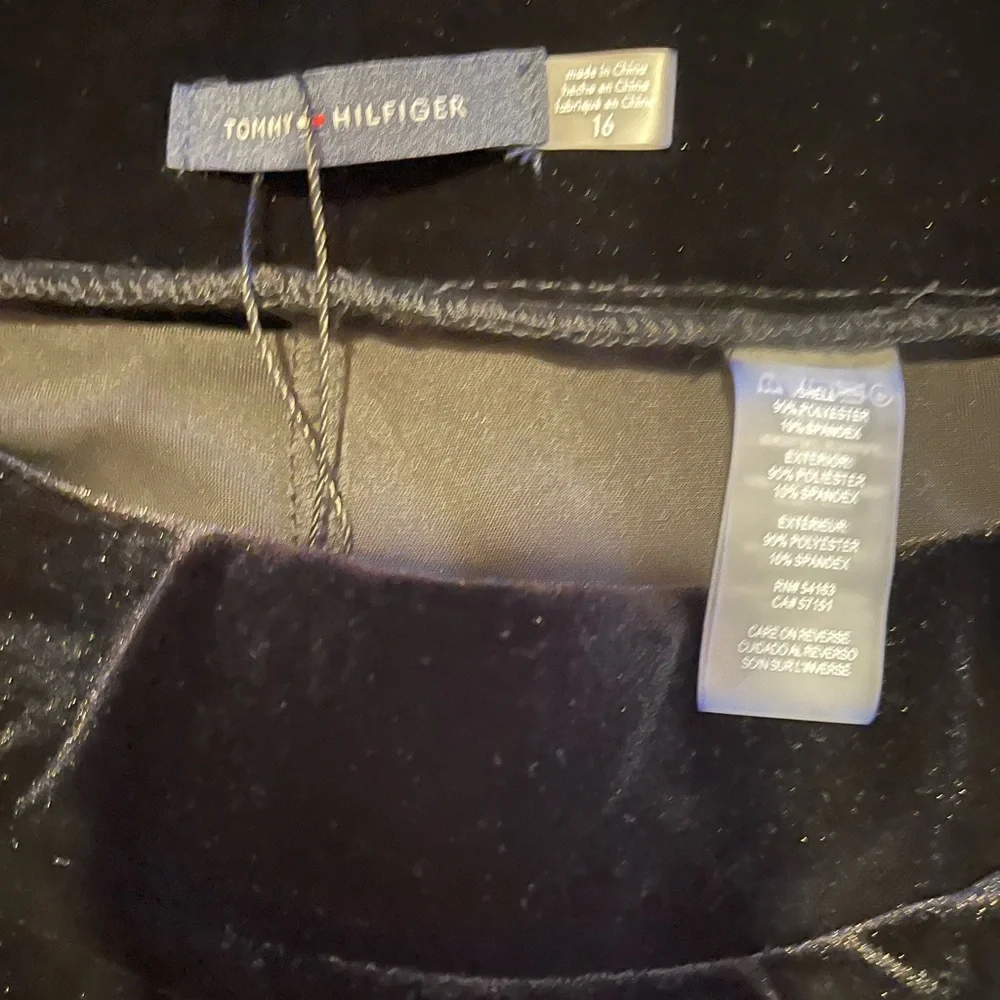 NWT Tommy Hilfiger stretch black velvet tapered ankle length pants size 16 - Picture 3 of 8